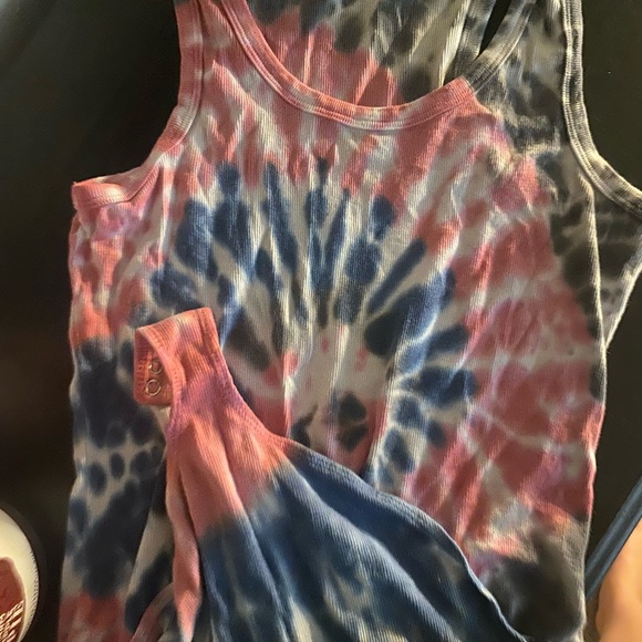 Agolde Ribbed Tank Onsie - Picture 4 of 4